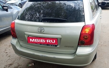 Toyota Avensis III рестайлинг, 2004 год, 780 000 рублей, 5 фотография