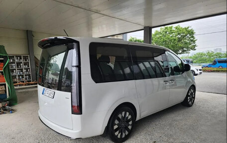 Hyundai Staria, 2022 год, 3 450 000 рублей, 4 фотография