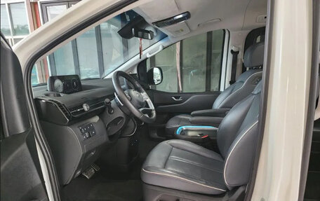 Hyundai Staria, 2022 год, 3 450 000 рублей, 10 фотография