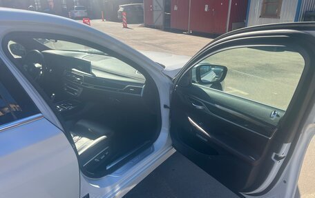 BMW 7 серия, 2016 год, 2 750 000 рублей, 11 фотография