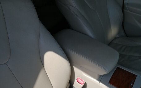 Toyota Camry, 2011 год, 1 880 000 рублей, 21 фотография
