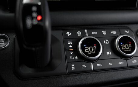 Land Rover Defender II, 2023 год, 17 500 000 рублей, 20 фотография