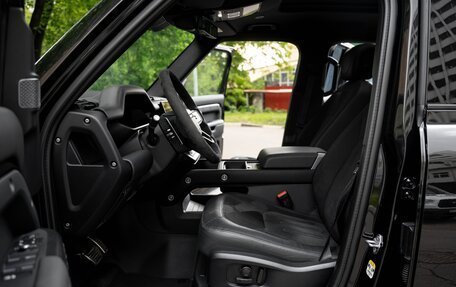 Land Rover Defender II, 2023 год, 17 500 000 рублей, 11 фотография
