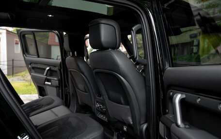 Land Rover Defender II, 2023 год, 17 500 000 рублей, 30 фотография