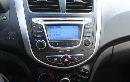 Hyundai Solaris II рестайлинг, 2011 год, 680 000 рублей, 16 фотография