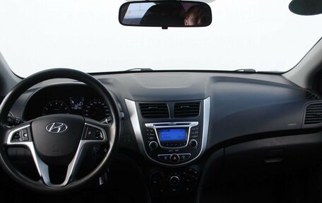 Hyundai Solaris II рестайлинг, 2011 год, 680 000 рублей, 15 фотография