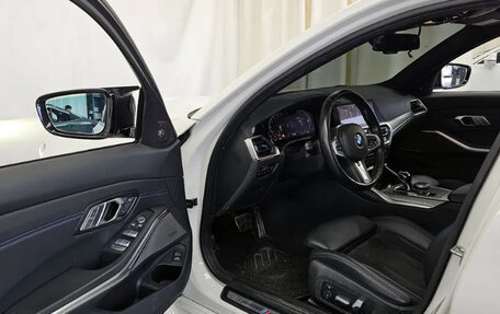BMW 3 серия, 2021 год, 3 700 000 рублей, 10 фотография
