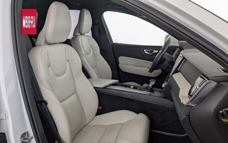 Volvo XC60 II, 2020 год, 3 900 000 рублей, 24 фотография
