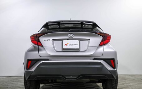 Toyota C-HR I рестайлинг, 2020 год, 2 230 000 рублей, 5 фотография