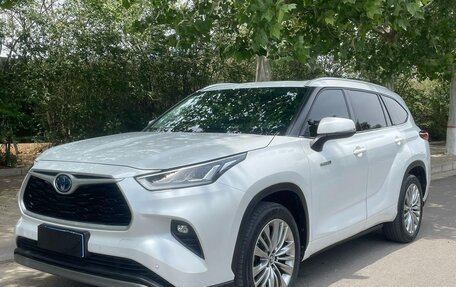 Toyota Highlander, 2022 год, 4 365 000 рублей, 1 фотография