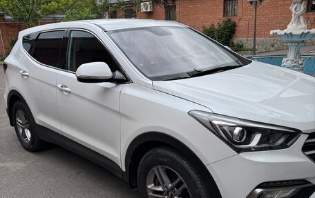 Hyundai Santa Fe III рестайлинг, 2017 год, 2 500 000 рублей, 2 фотография