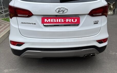 Hyundai Santa Fe III рестайлинг, 2017 год, 2 500 000 рублей, 4 фотография