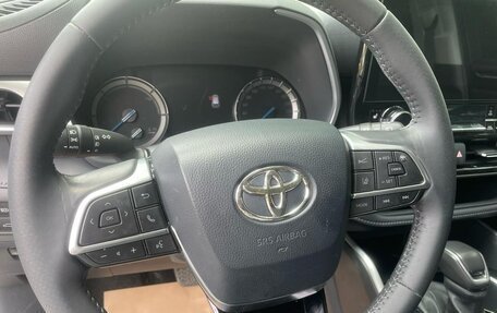 Toyota Highlander, 2022 год, 4 365 000 рублей, 10 фотография