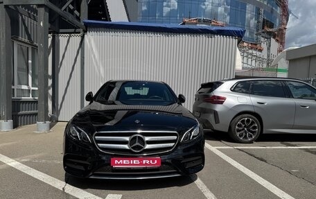 Mercedes-Benz E-Класс, 2019 год, 3 550 000 рублей, 1 фотография