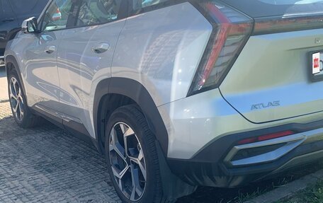 Geely Atlas, 2024 год, 3 600 000 рублей, 3 фотография
