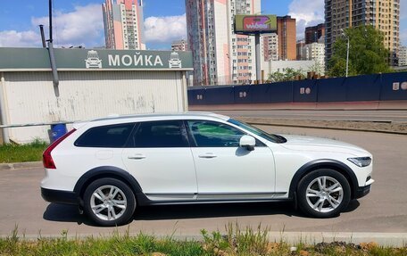 Volvo V90 Cross Country I рестайлинг, 2018 год, 2 500 000 рублей, 6 фотография