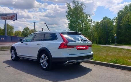 Volvo V90 Cross Country I рестайлинг, 2018 год, 2 500 000 рублей, 8 фотография