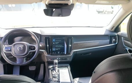 Volvo V90 Cross Country I рестайлинг, 2018 год, 2 500 000 рублей, 12 фотография