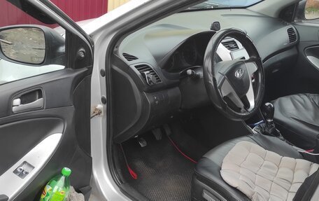 Hyundai Solaris II рестайлинг, 2014 год, 420 000 рублей, 15 фотография