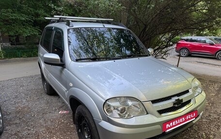 Chevrolet Niva I рестайлинг, 2012 год, 850 000 рублей, 3 фотография