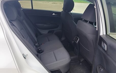 KIA Sportage IV рестайлинг, 2017 год, 2 300 000 рублей, 17 фотография