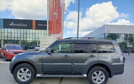Mitsubishi Pajero IV, 2015 год, 2 282 000 рублей, 10 фотография