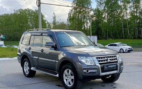 Mitsubishi Pajero IV, 2015 год, 2 282 000 рублей, 3 фотография