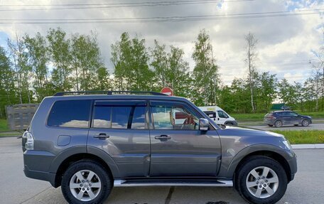 Mitsubishi Pajero IV, 2015 год, 2 282 000 рублей, 5 фотография