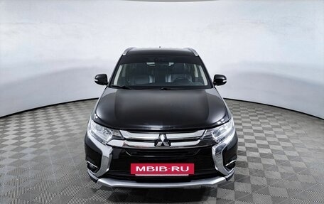 Mitsubishi Outlander III рестайлинг 3, 2017 год, 1 998 000 рублей, 2 фотография