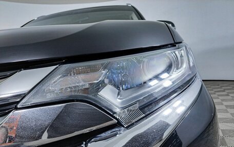 Mitsubishi Outlander III рестайлинг 3, 2017 год, 1 998 000 рублей, 21 фотография