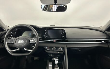 Hyundai Elantra, 2024 год, 2 470 000 рублей, 7 фотография
