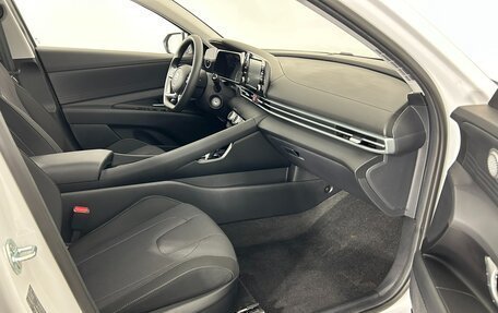 Hyundai Elantra, 2024 год, 2 470 000 рублей, 14 фотография