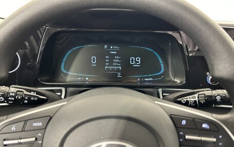 Hyundai Elantra, 2024 год, 2 470 000 рублей, 11 фотография