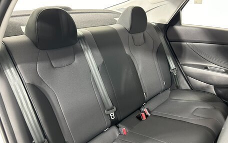 Hyundai Elantra, 2024 год, 2 470 000 рублей, 15 фотография