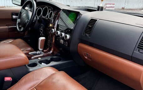 Toyota Sequoia II рестайлинг, 2009 год, 3 500 000 рублей, 21 фотография