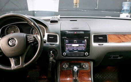 Volkswagen Touareg III, 2012 год, 1 797 000 рублей, 6 фотография
