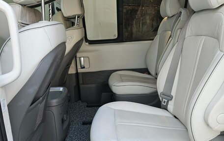 Hyundai Staria, 2022 год, 4 150 000 рублей, 9 фотография