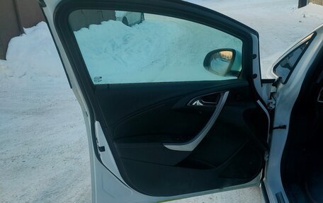 Opel Astra J, 2013 год, 800 000 рублей, 19 фотография