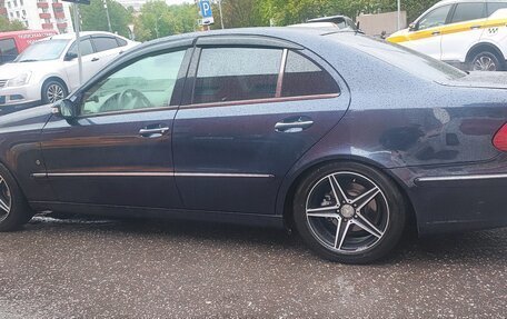 Mercedes-Benz E-Класс, 2002 год, 499 000 рублей, 3 фотография