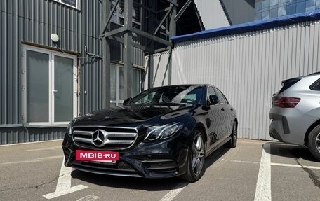 Mercedes-Benz E-Класс, 2019 год, 3 550 000 рублей, 2 фотография