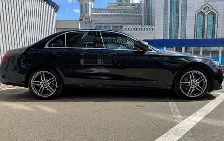 Mercedes-Benz E-Класс, 2019 год, 3 550 000 рублей, 4 фотография