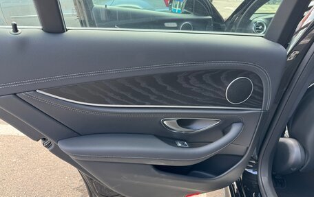 Mercedes-Benz E-Класс, 2019 год, 3 550 000 рублей, 14 фотография