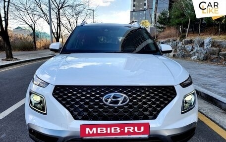 Hyundai Venue I, 2021 год, 1 700 000 рублей, 2 фотография