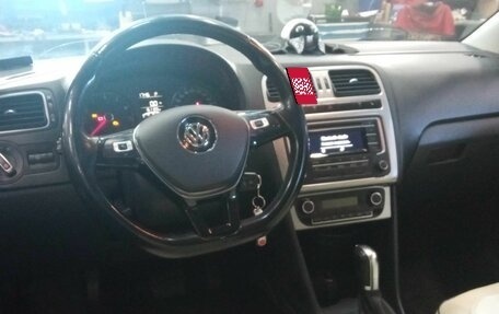 Volkswagen Polo VI (EU Market), 2015 год, 880 000 рублей, 5 фотография