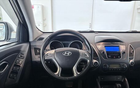 Hyundai ix35 I рестайлинг, 2010 год, 1 049 000 рублей, 9 фотография