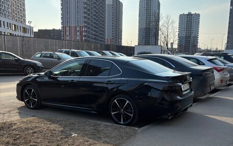 Toyota Camry, 2018 год, 3 100 000 рублей, 4 фотография