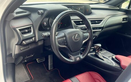 Lexus UX I, 2019 год, 3 150 000 рублей, 28 фотография