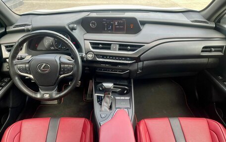 Lexus UX I, 2019 год, 3 150 000 рублей, 31 фотография