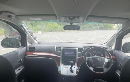 Toyota Vellfire I, 2011 год, 2 000 000 рублей, 29 фотография