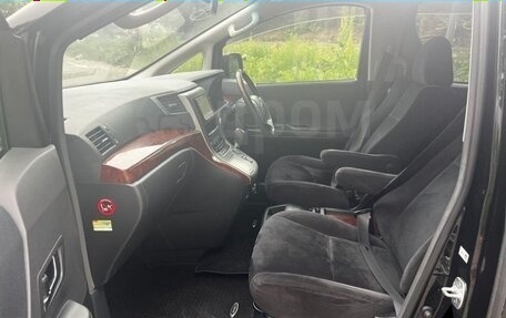 Toyota Vellfire I, 2011 год, 2 000 000 рублей, 25 фотография